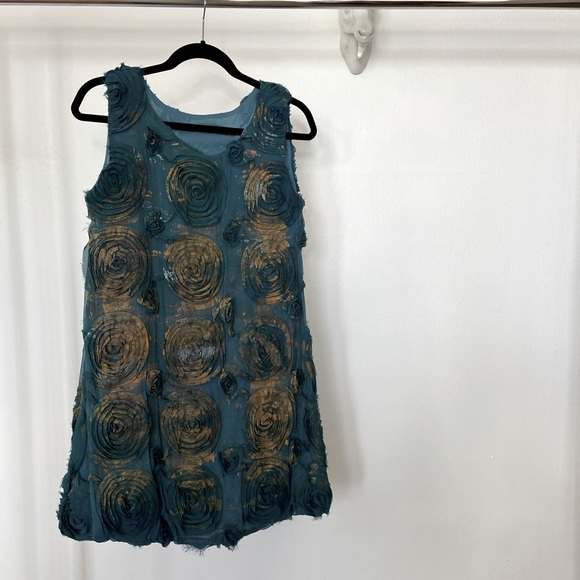 HAND PAINTED SLEEVELESS GREEN MINI DRESS - Picture 4 of 5